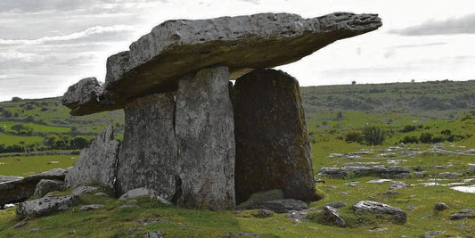 I Dolmen e i Menhir: le misteriose porte d’accesso degli Dei